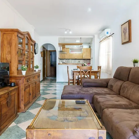 Malagasuite Relax Terrace & Pool Apartment *